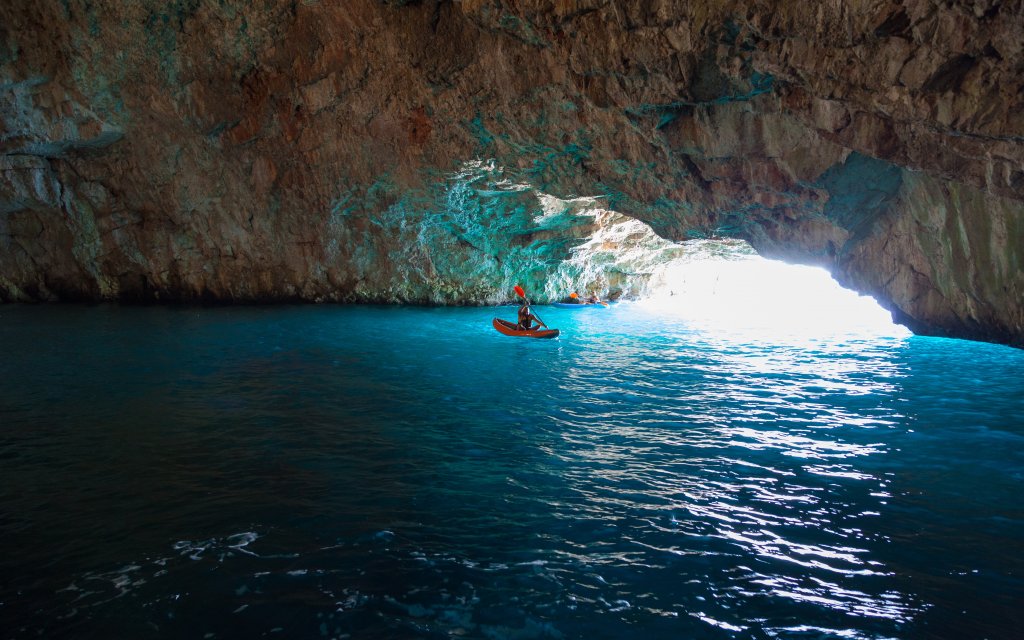 Lustica_peninsula_Blue_Cave