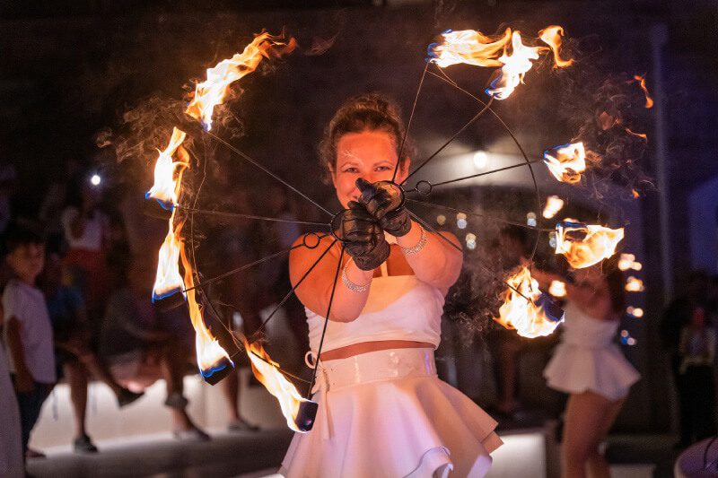 LUŠTICA BAY LIGHTWAVE